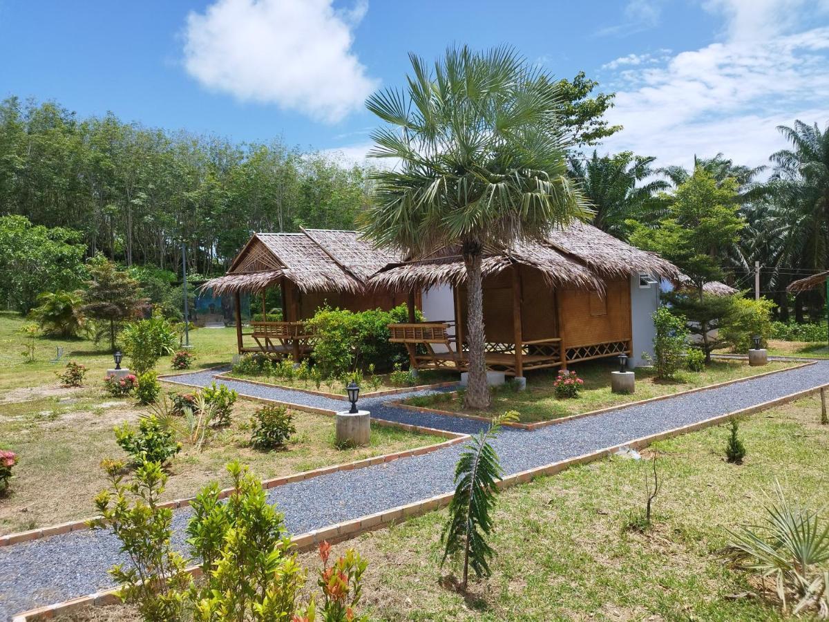 Palm Garden Bungalows Koh Lanta Exterior photo